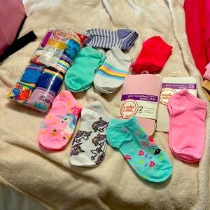 SOCKS, UNDERWEAR, STOCKINGS